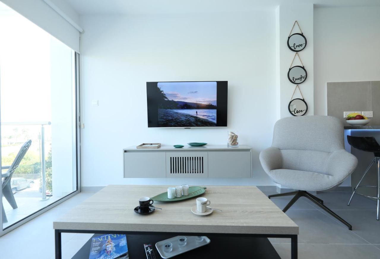 Apartment Lovely Cozy One Bedroom With Pool